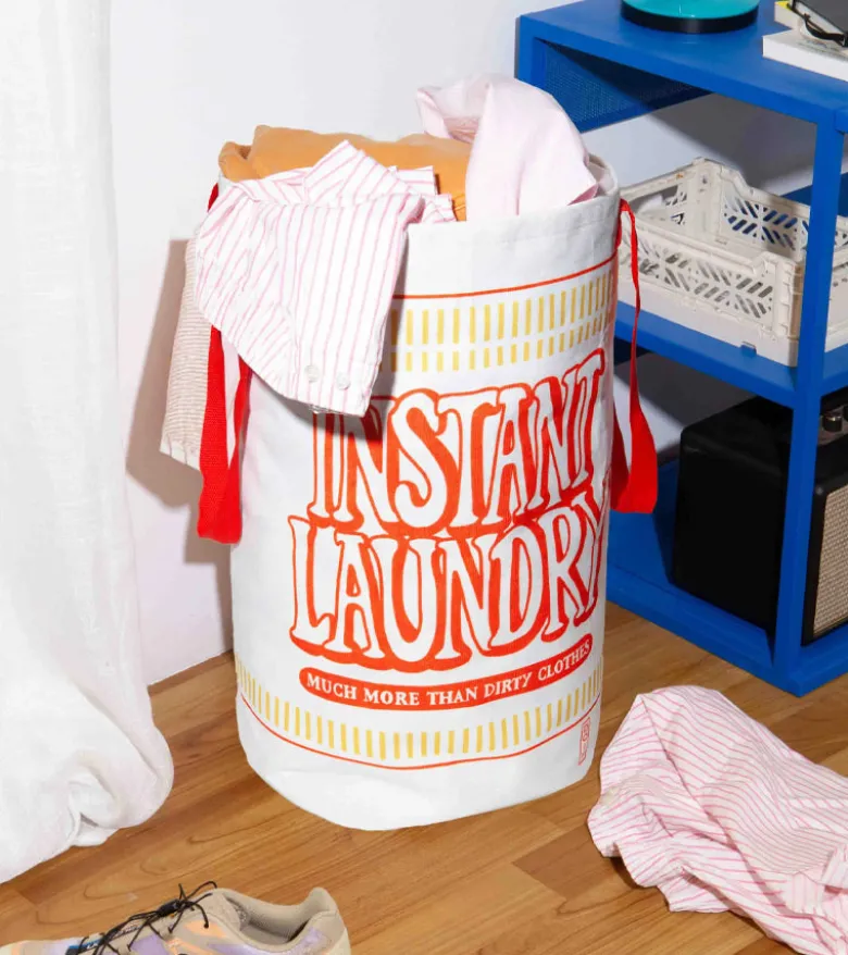 Bac à linge nouilles instantanées