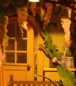 Kit DIY maison miniature en serre-livre - Garden House