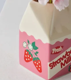 Vase brique de lait à la fraise